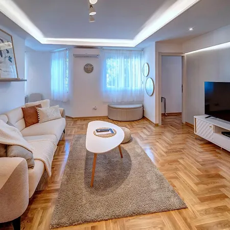 Marasca - Cozy, Chic & Nomad-friendly Flat In Downtown Apartment *