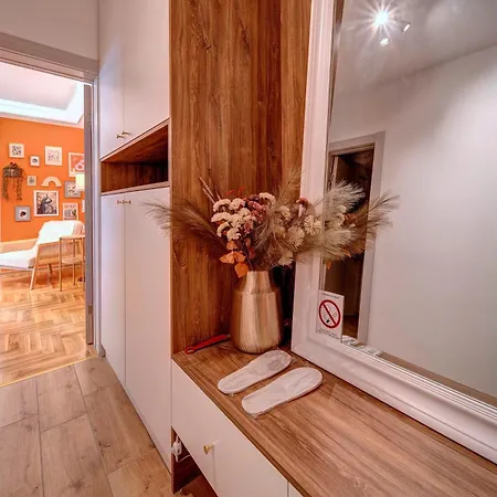 Marasca - Cozy, Chic & Nomad-friendly Flat In Downtown *