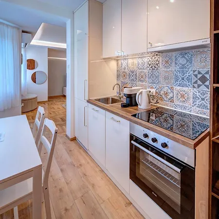 Marasca - Cozy, Chic & Nomad-friendly Flat In Downtown