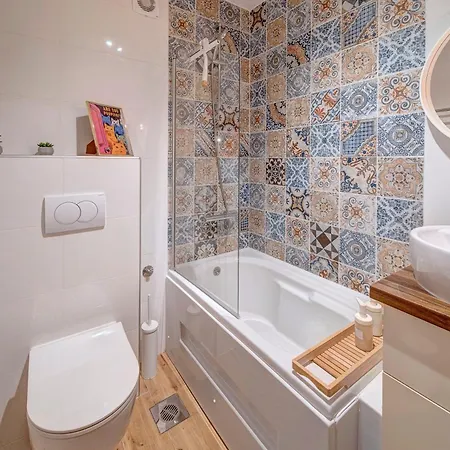 Marasca - Cozy, Chic & Nomad-friendly Flat In Downtown Apartment