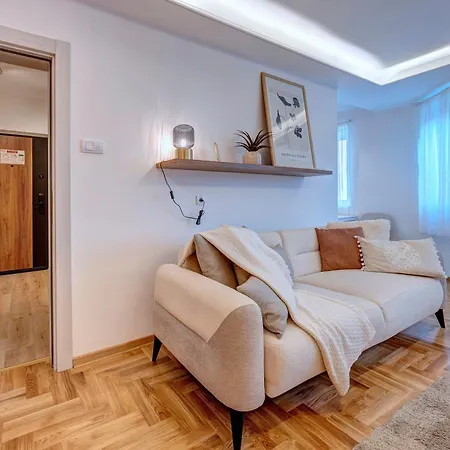 Marasca - Cozy, Chic & Nomad-friendly Flat In Downtown Apartment