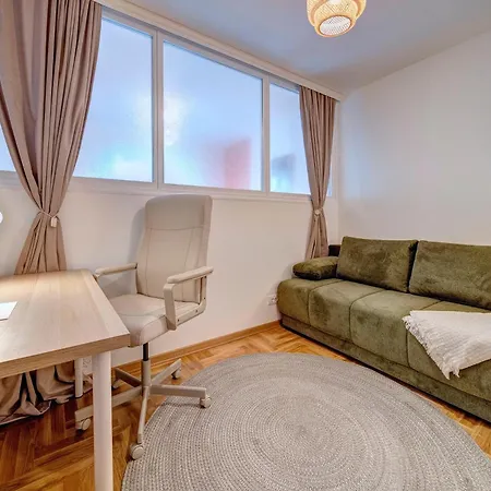 Marasca - Cozy, Chic & Nomad-friendly Flat In Downtown *